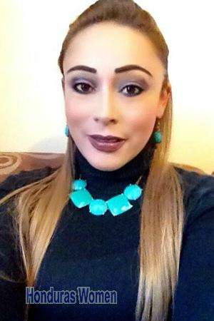 151590 - Yudy Age: 46 - Colombia