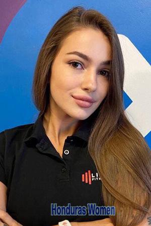 205476 - Kamila Age: 27 - Russia