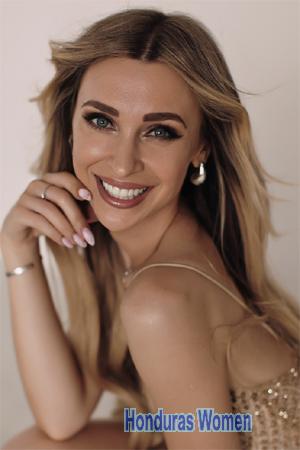224353 - Anastasiia Age: 33 - Ukraine