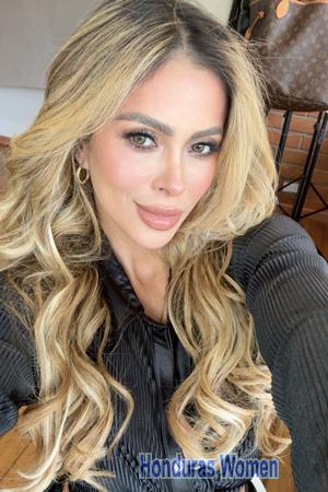 226543 - Adriana Age: 34 - Colombia